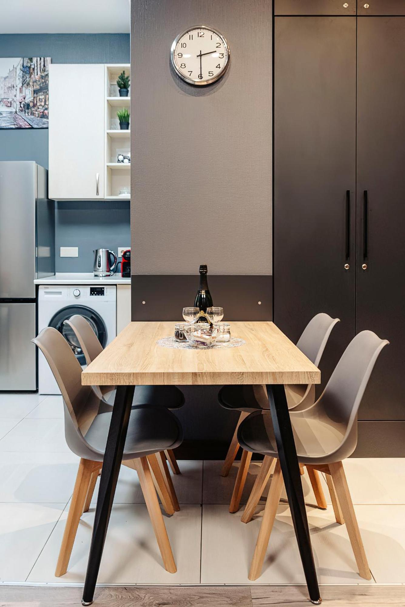 Riga Central Apartments - Skolas Str. Parking Nearby Экстерьер фото